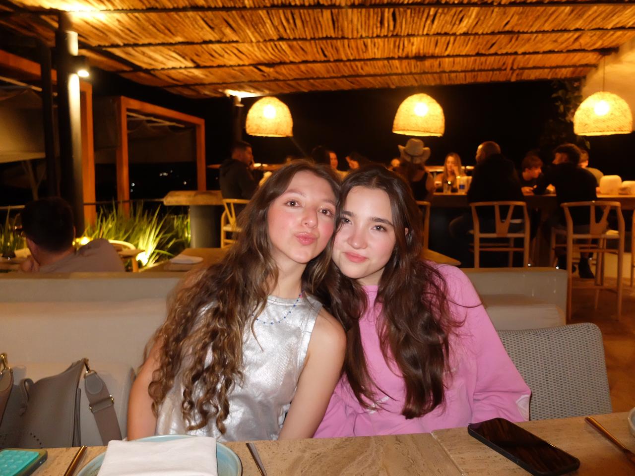 Ariana y Mariana, fundadoras del Club Estudiantil ASOPAF
